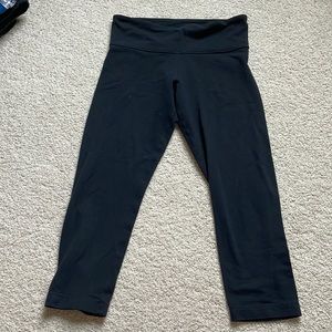 Lululemon crops